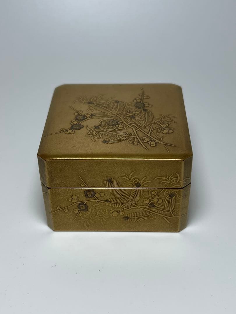 香道具 時代蒔絵 金蒔絵花草風景図香合 金地内金梨地 箱付 明治時代蒔絵　古美術