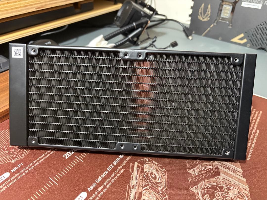 簡易水冷　EKWB Nucleus AIO CR240 Dark