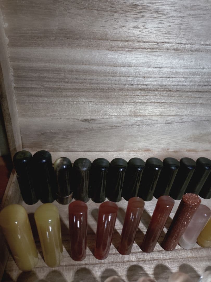 印材の山 水晶 水牛 瑪瑙石など