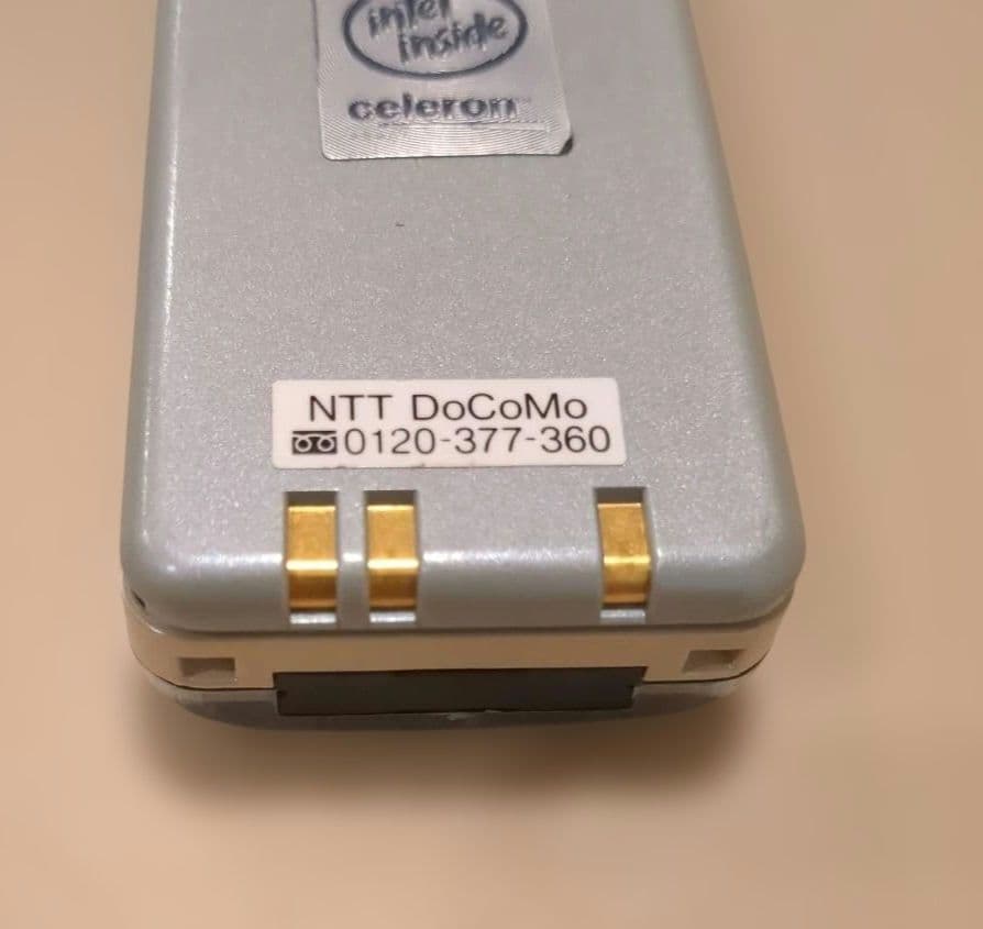 IDO 522G 東芝　TOSHIBA　ガラケー スケルトン 実機　レトロ