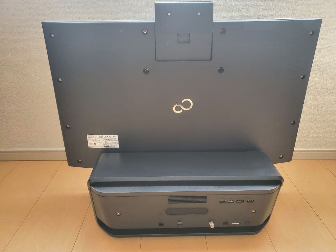 富士通FMV/i7-7700HQ/M.2SSD1TB/32GB/BD/DVDS