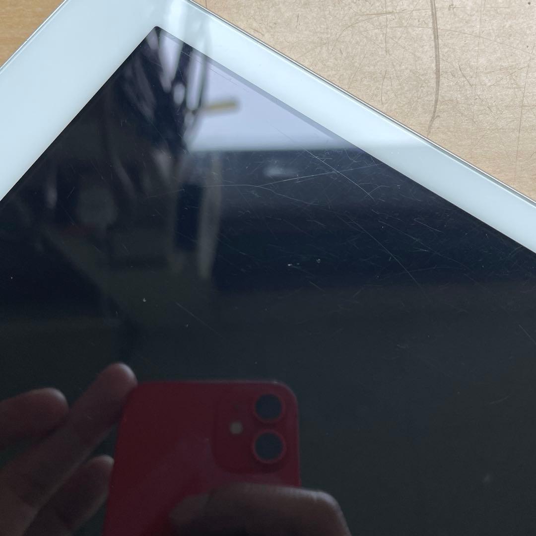 iPad 第6世代　A1893　Wi-Fiモデル　シルバー　32GB #1