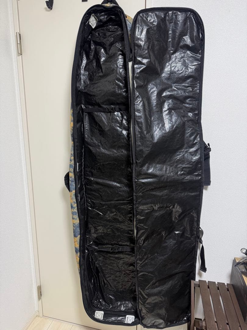 BURTON キャスター付ボードケース　156cmほど