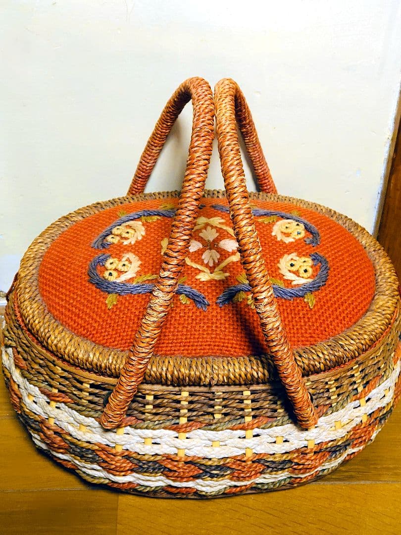 刺繍 アンティーク バスケット かごバッグ ビンテージ ヴィンテージ カゴ 籠
