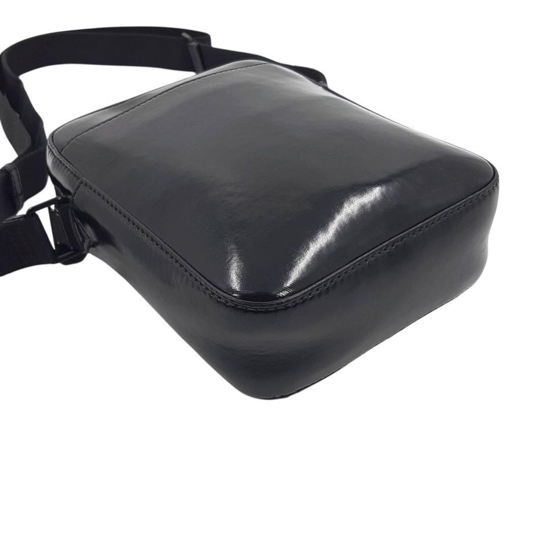 【現行】バーバリー　イングランド　ショルダーバッグ　ノバチェック　スクエア