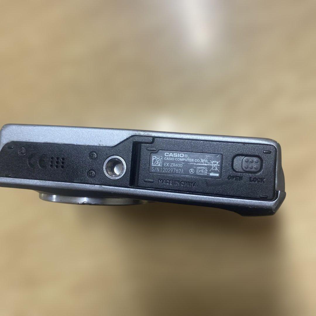 CASIO EXILIM EX-ZR400コンパクトデジタルカメラ