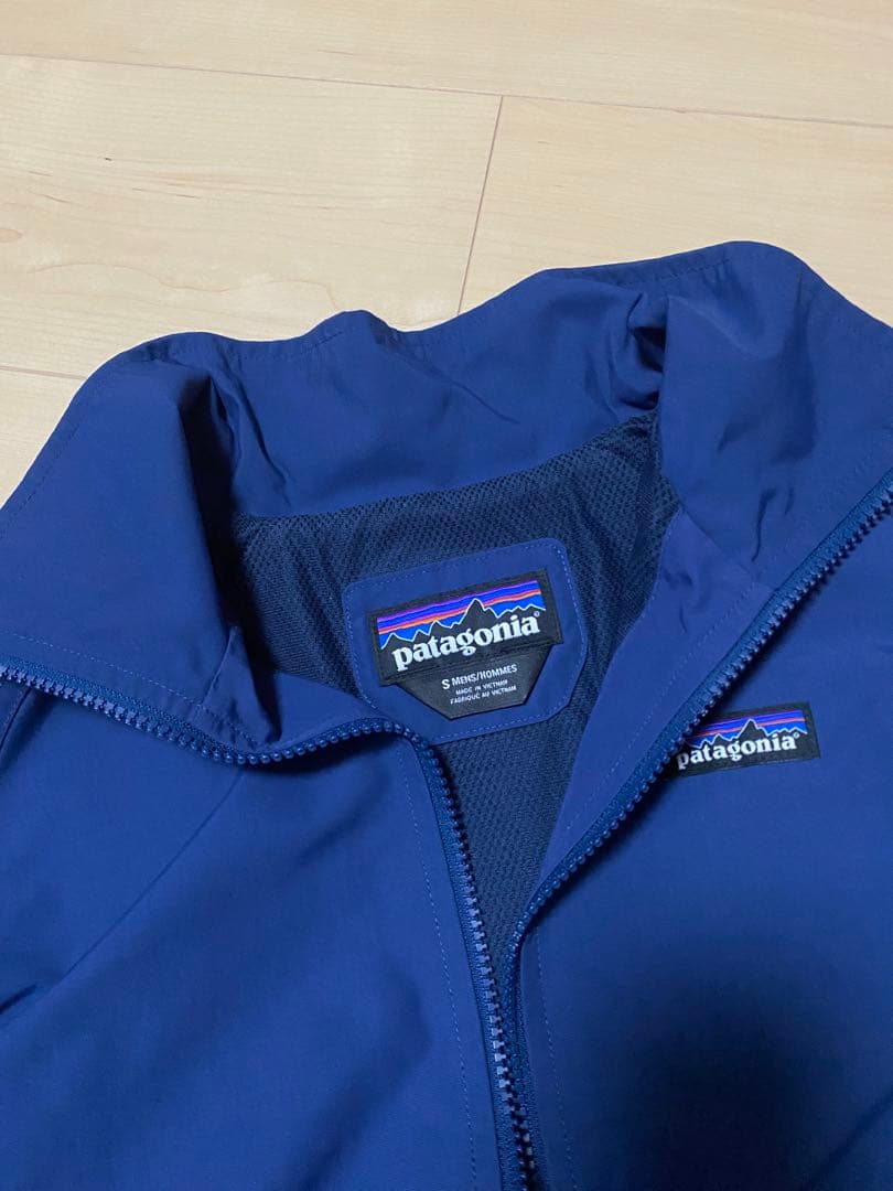 patagonia ナイロンジャケット S ネイビー