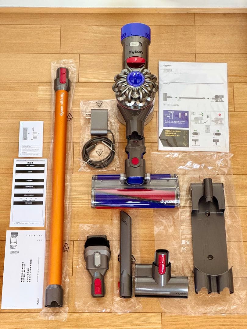 Dyson V8 Fluffy SV10FF フルセット！