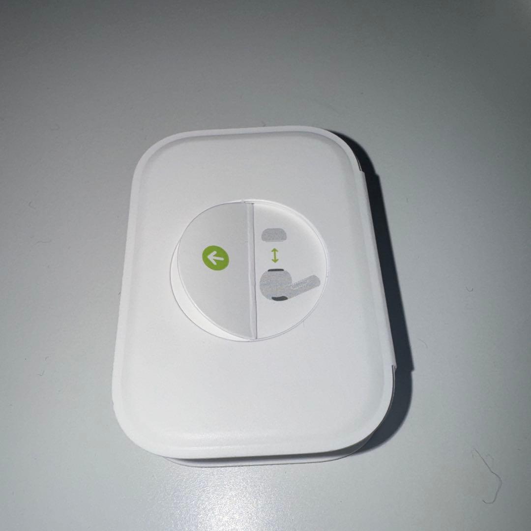 AirPods Pro 第二世代　(充電器付属)