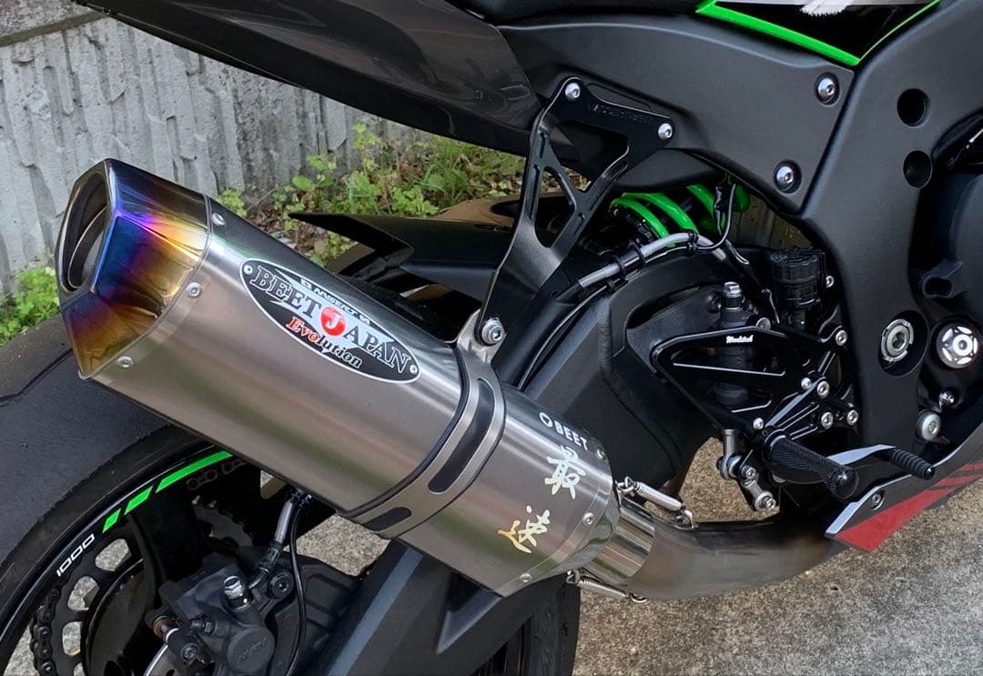 ZX10r マフラー　BEET製サイレンサー＋テールパイプ