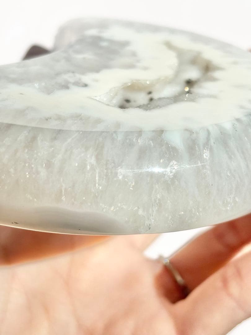 《希少・高品質✰》二回結晶の白月✧シュガークォーツ月型・台座付　クリアクォーツ