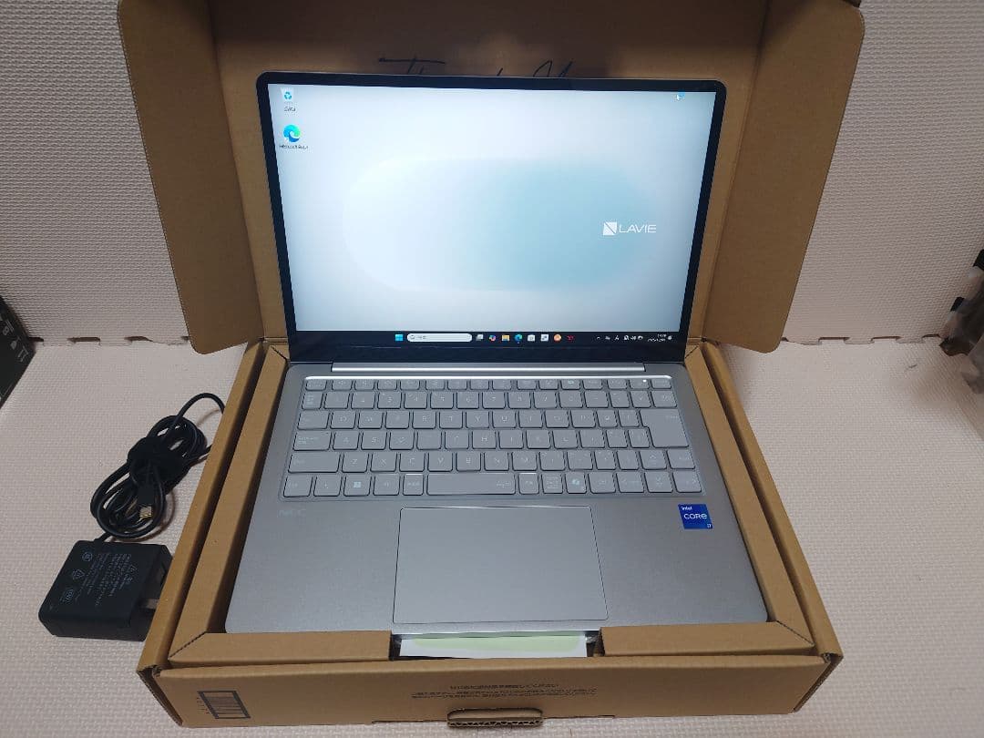 極美品NEC Lavie SOL/i7-1355U/16Gメモリ/タッチパネル