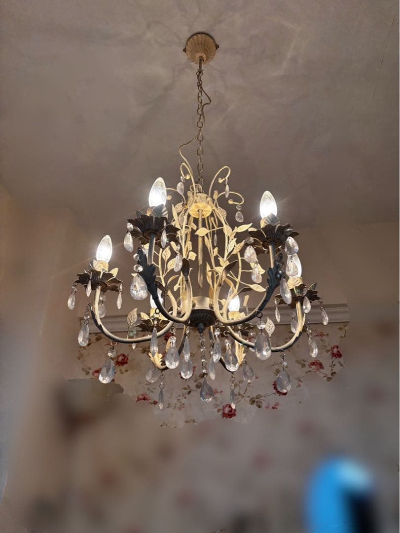 シャンデリア 6灯 ローラアシュレイ シャビー アンティーク 姫系 白家具