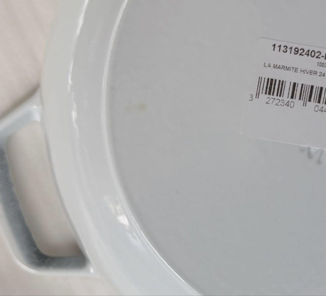 新品☆ストウブ スノークリスタル ココット 24cm クリスマス ホワイト