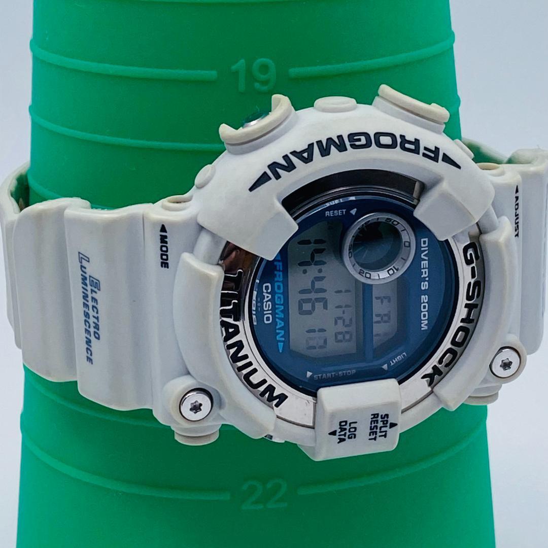 G-SHOCK　DW-8200LG　FROGMAN　メン　イン　ホワイトグレー