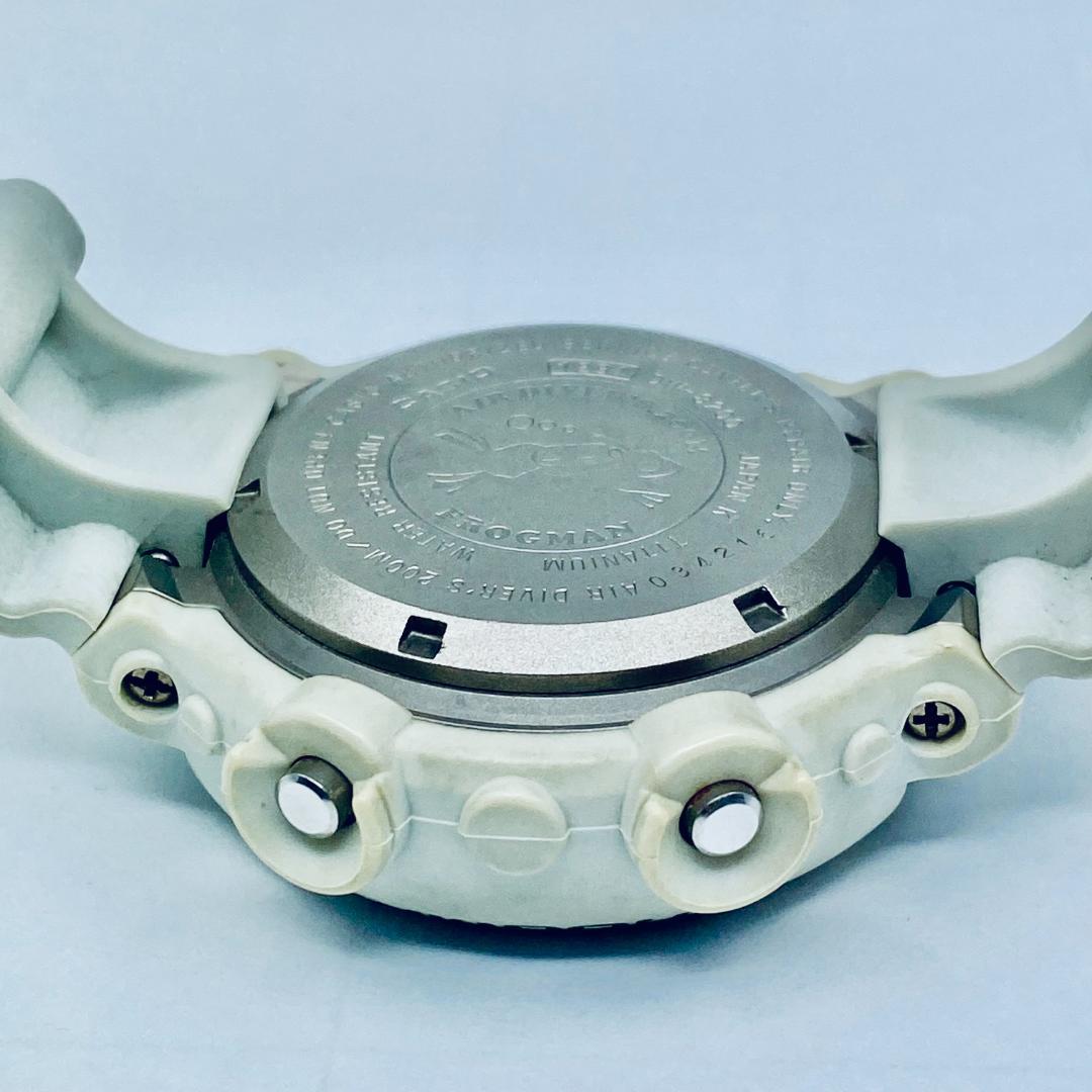 G-SHOCK　DW-8200LG　FROGMAN　メン　イン　ホワイトグレー