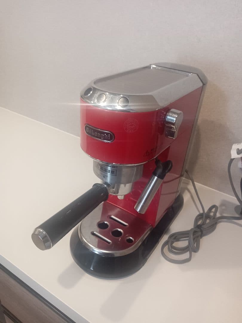 DeLonghi エスプレッソマシン レッド
