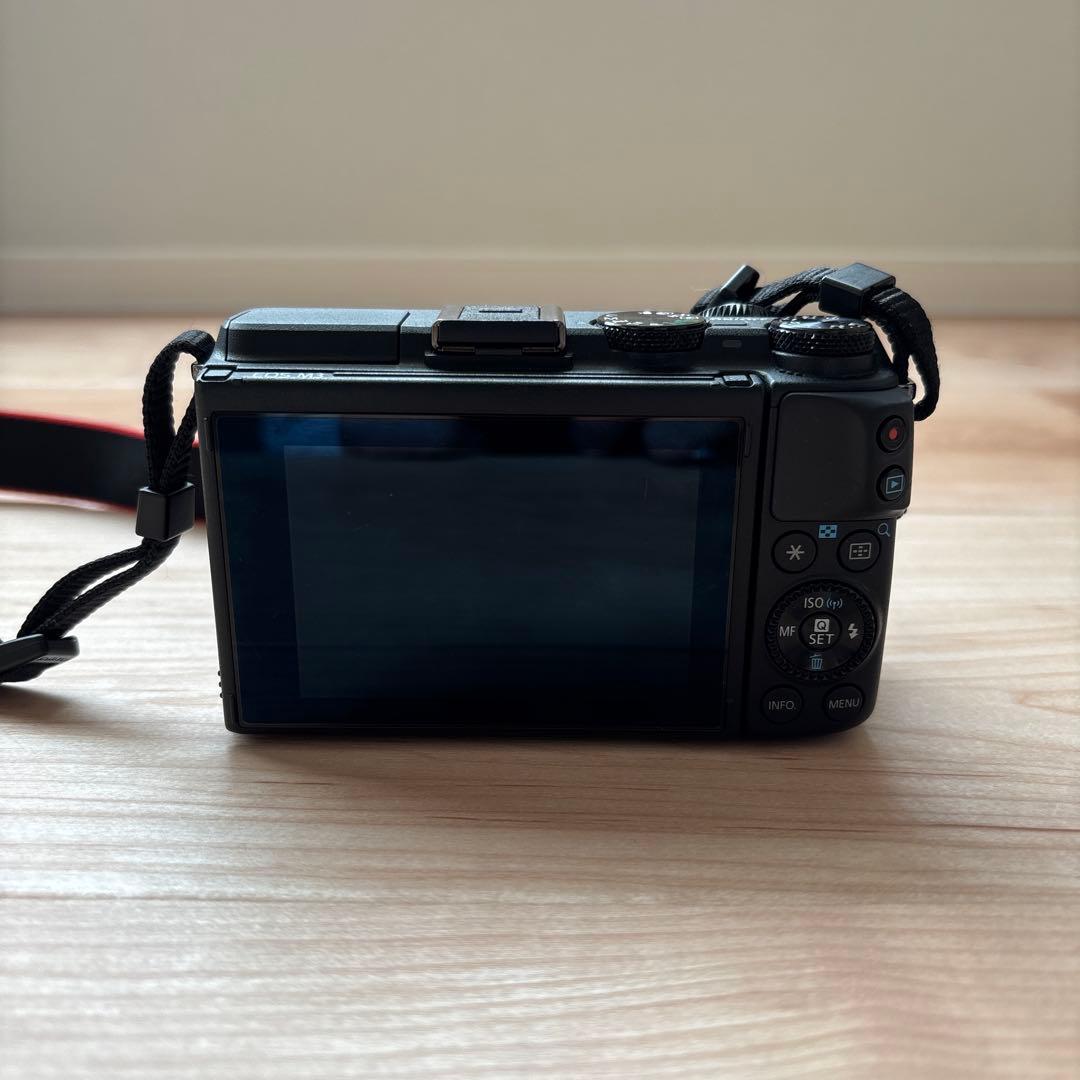 美品　cannon eos m3 単焦点・望遠レンズ・バックセット