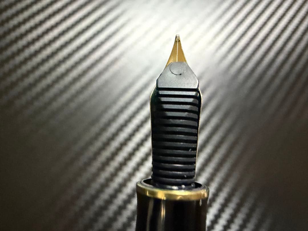 未使用に近い ペリカン スーベレーン M320 グリーン F 細字 万年筆