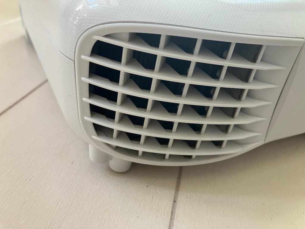 ◯ EPSON エプソン プロジェクター EB-E01