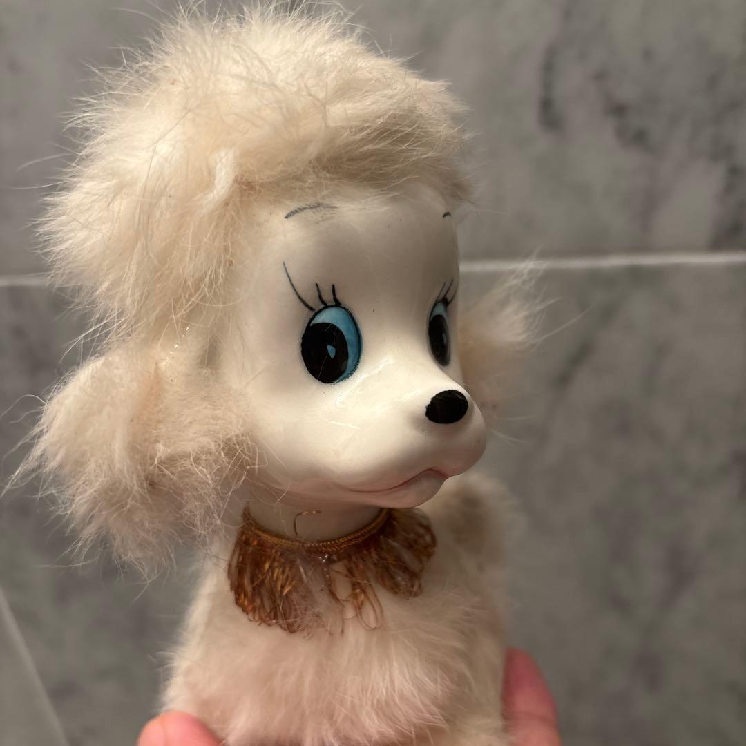 アメリカ80年代ビンテージ手描きの瞳やフサフサの毛が美しいプードルの陶器オブジェ