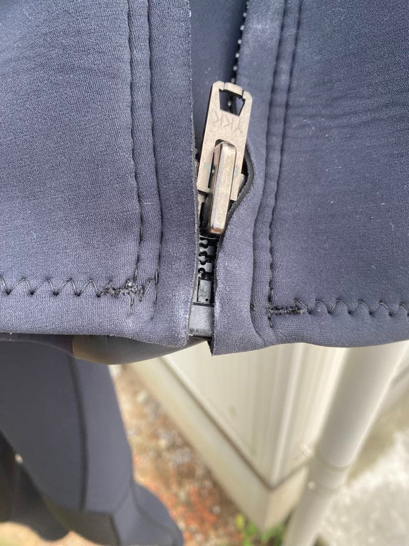 bonny サーフィン　タッパー