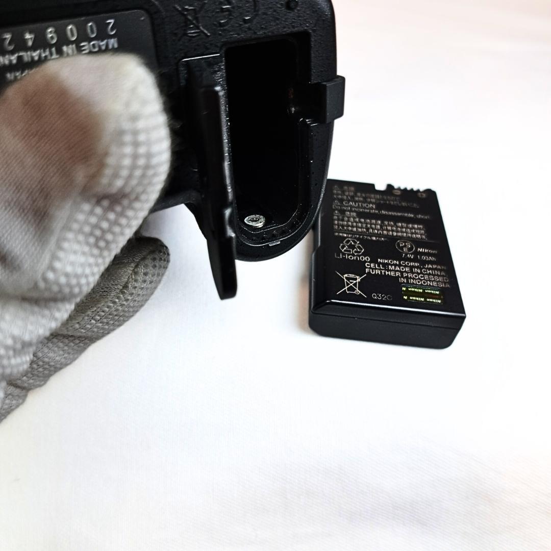 Nikon D3100 デジタル一眼レフ　レンズ　スマホケーブル　SDカード付