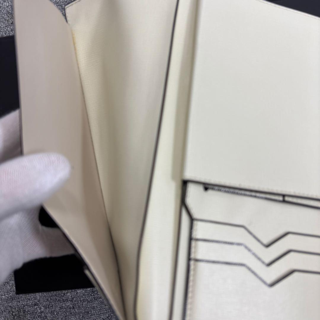 valextra パスポートケース