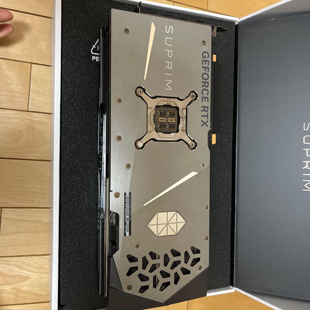 グラフィックボード・グラボ・ビデオカード rtx4090 msi suprim