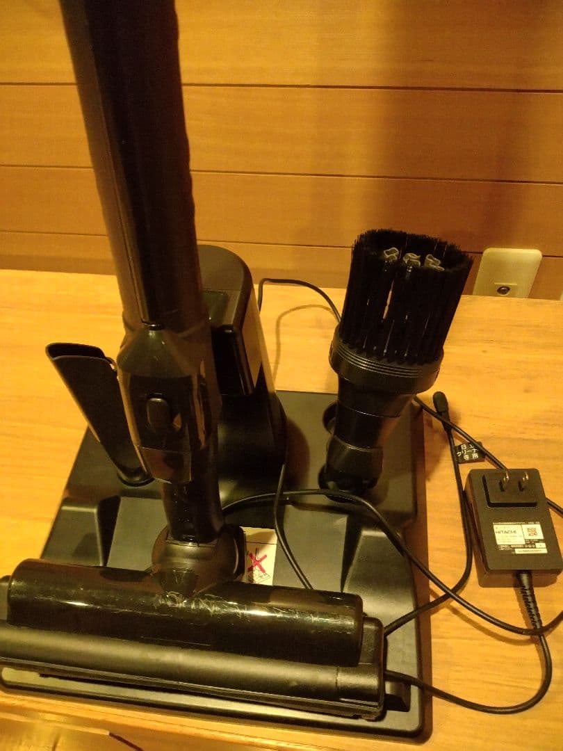 【美品】2024製 日立スティッククリーナー本体 モーターブラシ付き
