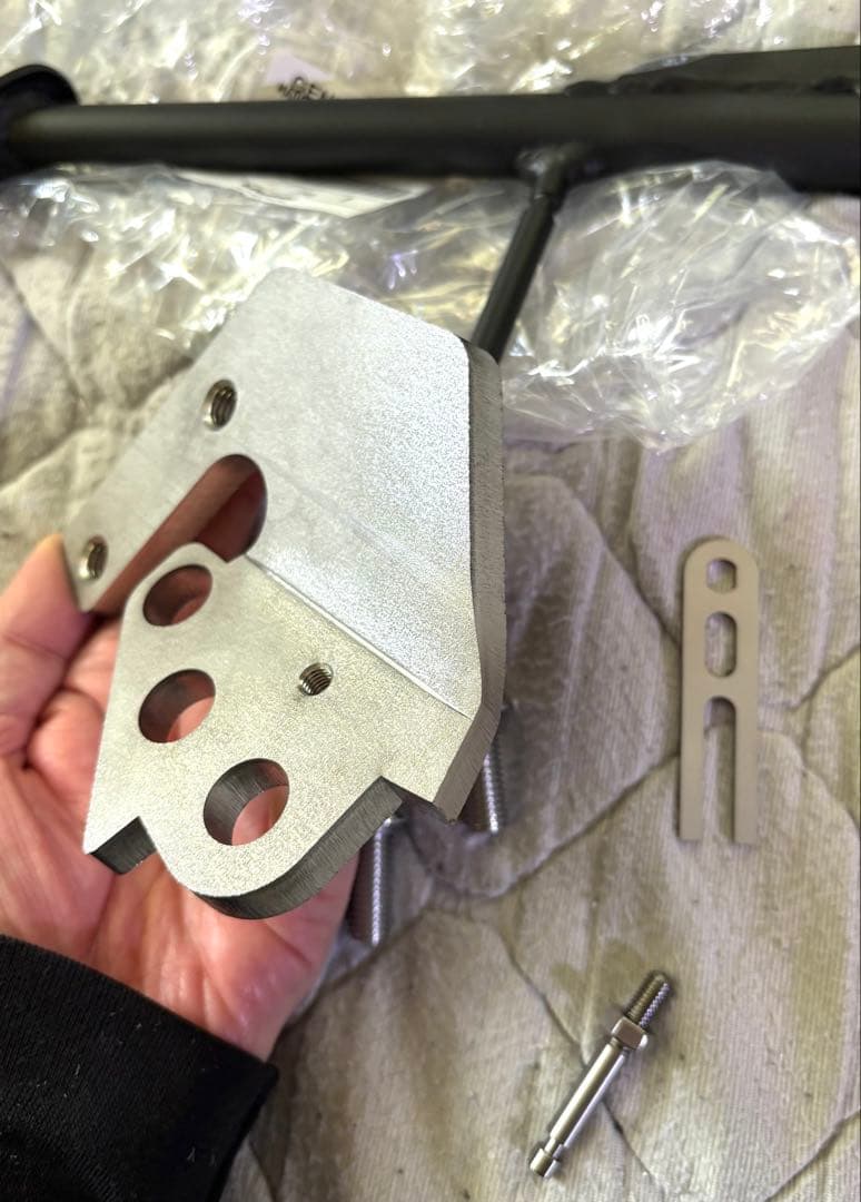 z900rs スタンド移設キット(サイドスタンド無し)　新品