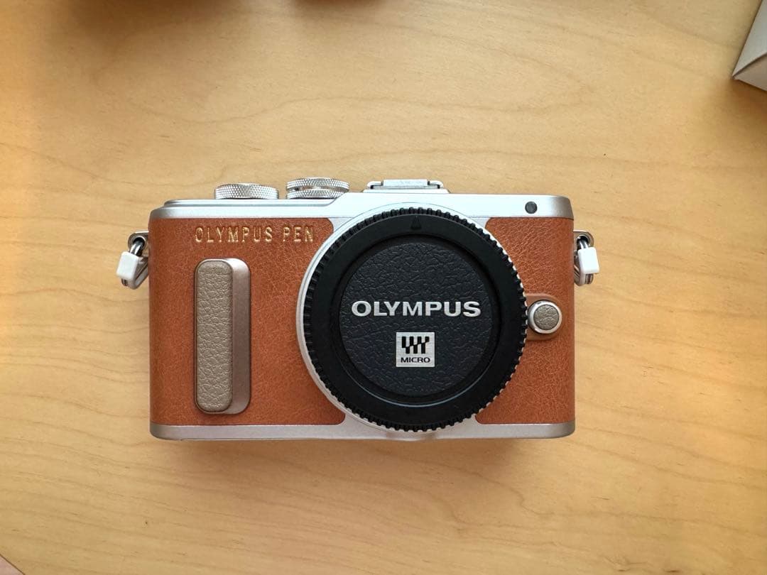 美品！OLYMPUS PEN E-PL8 ダブルズームキット