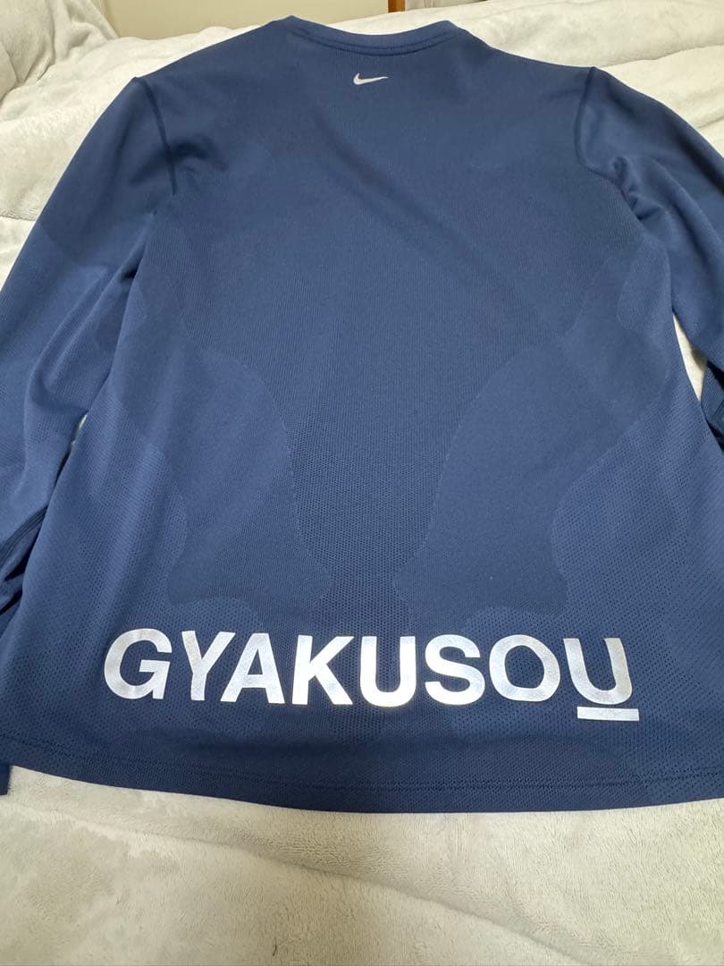 GYAKUSOU ネイビー Mサイズ