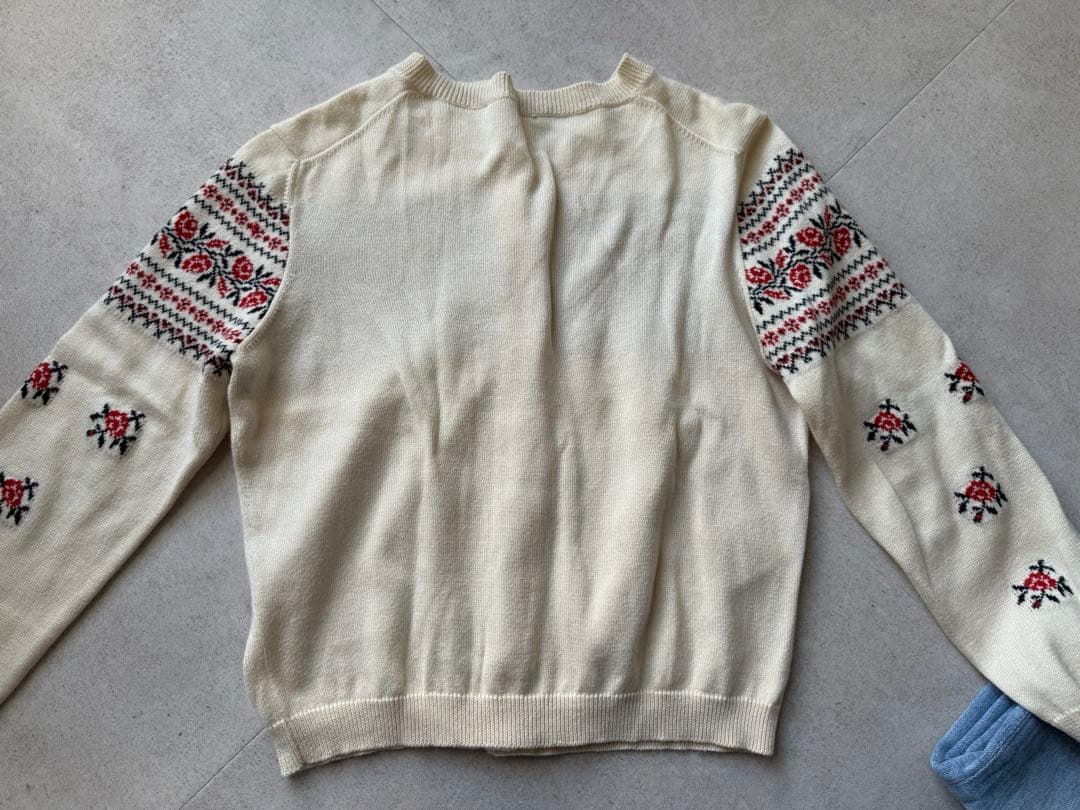 専用　MIU MIU バラ柄ニットカーディガン