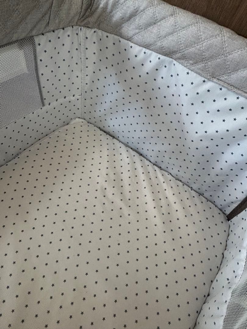 Kino Linpo ベビーベッド　カーキ