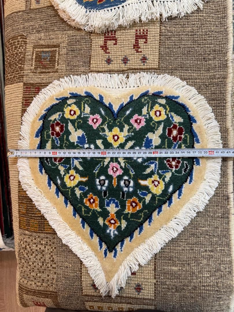 ペルシャ絨毯 ナイン産 ハート型ラグ 40cm 手織り バレンタイン 希少