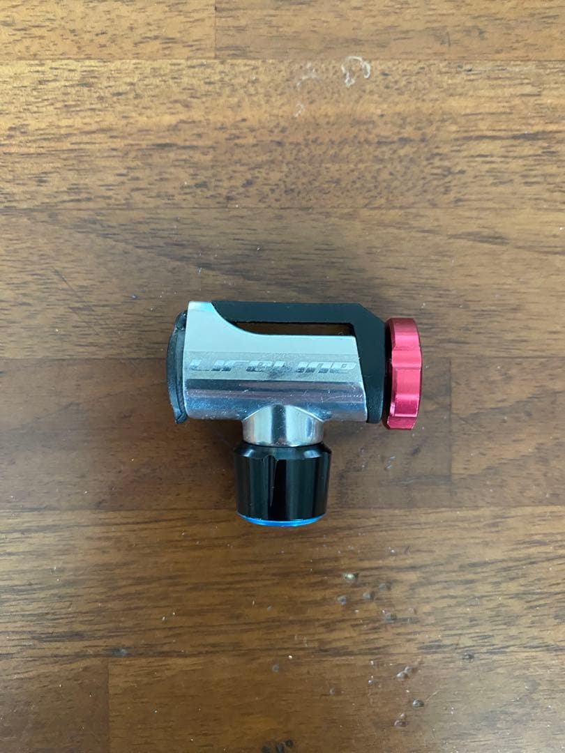 パンク修理用品セット（Elite ボトル/チューブ/CO2/充填/簡易工具）