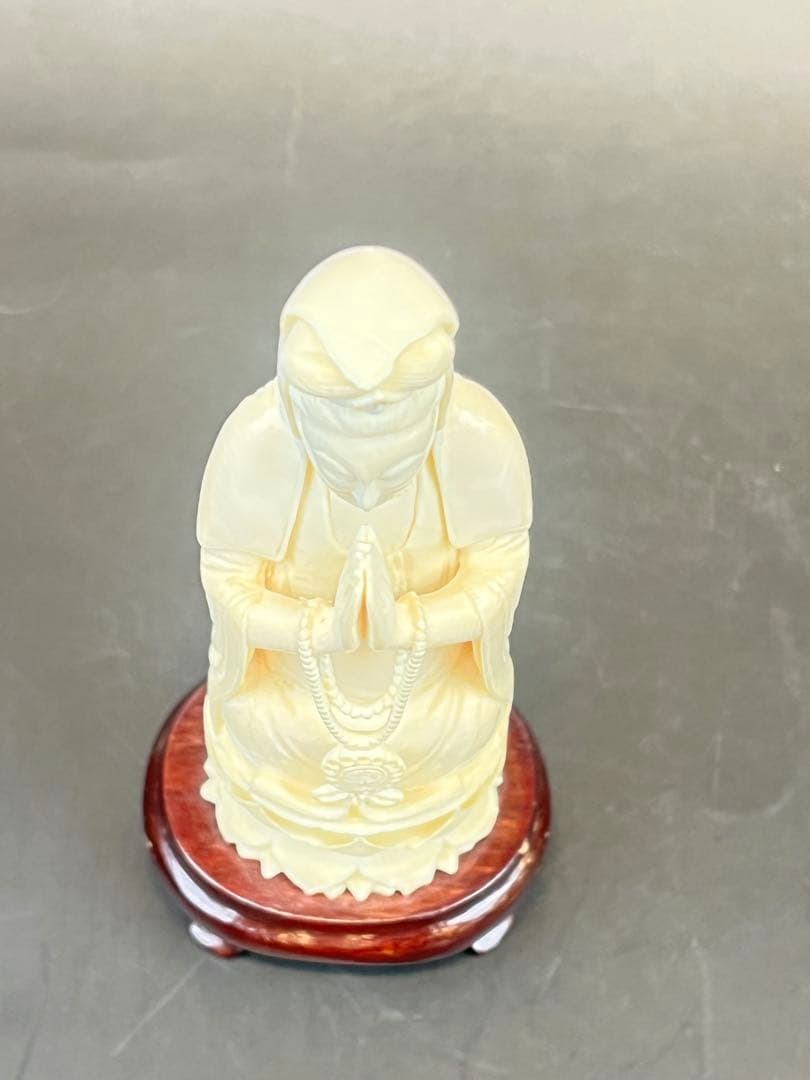 極上観音像　置物　高さ約18㎝/250g 送料込み￼