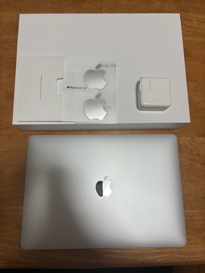 Apple MacBook Air 13インチ 本体 M1
