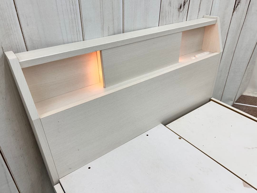 引き出し4杯付きシングルベッドフレーム