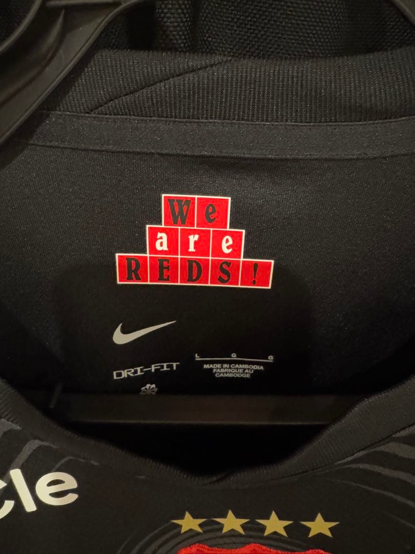 浦和レッズ　今シーズンサードユニフォーム　Lサイズ