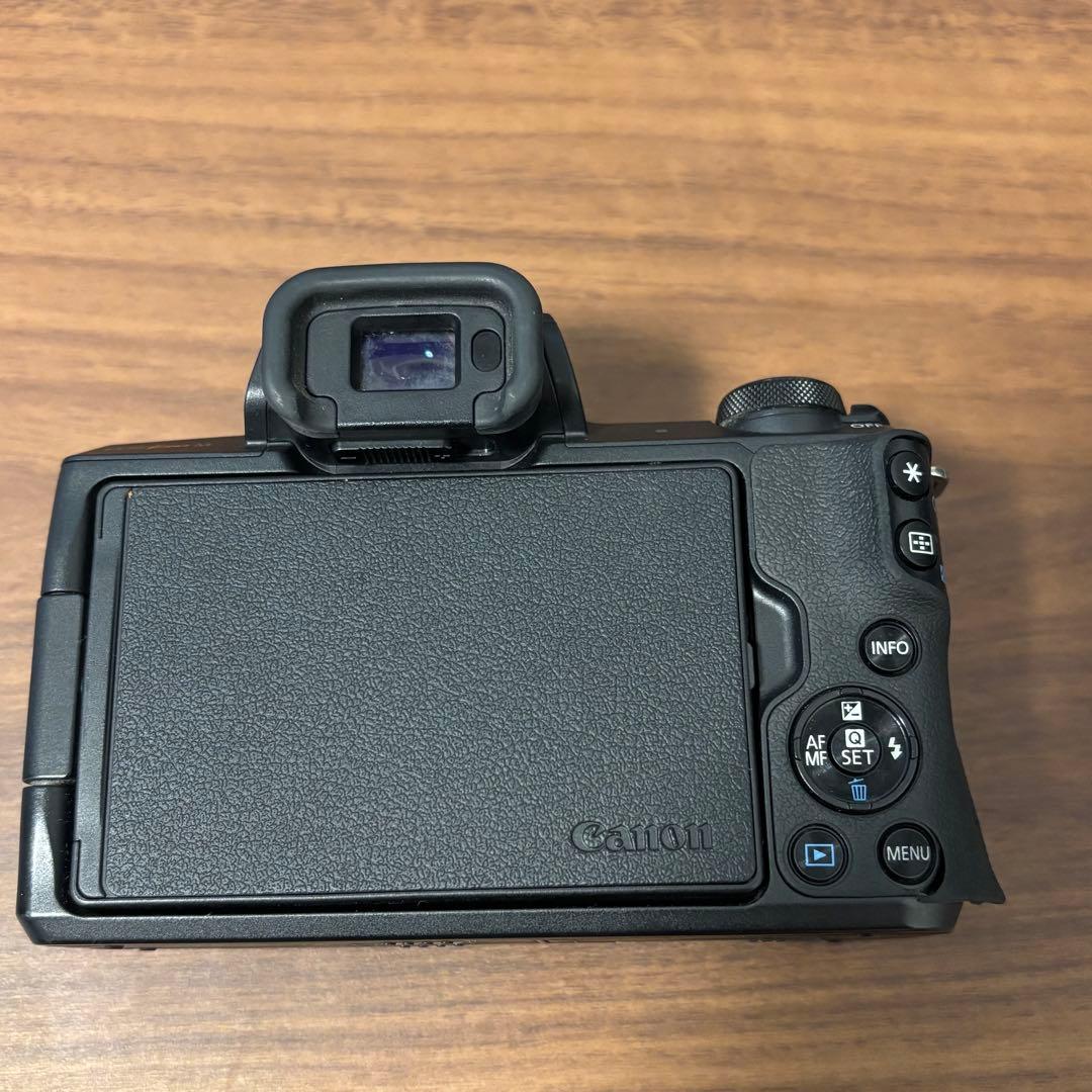 Canon EOS KissMミラーレス一眼カメラ