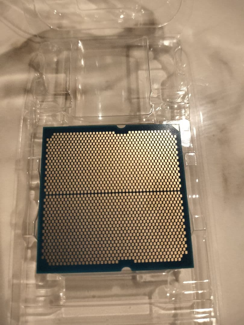 AMD Ryzen 9 7950X3D CPU　美品　本体のみ　ジャン