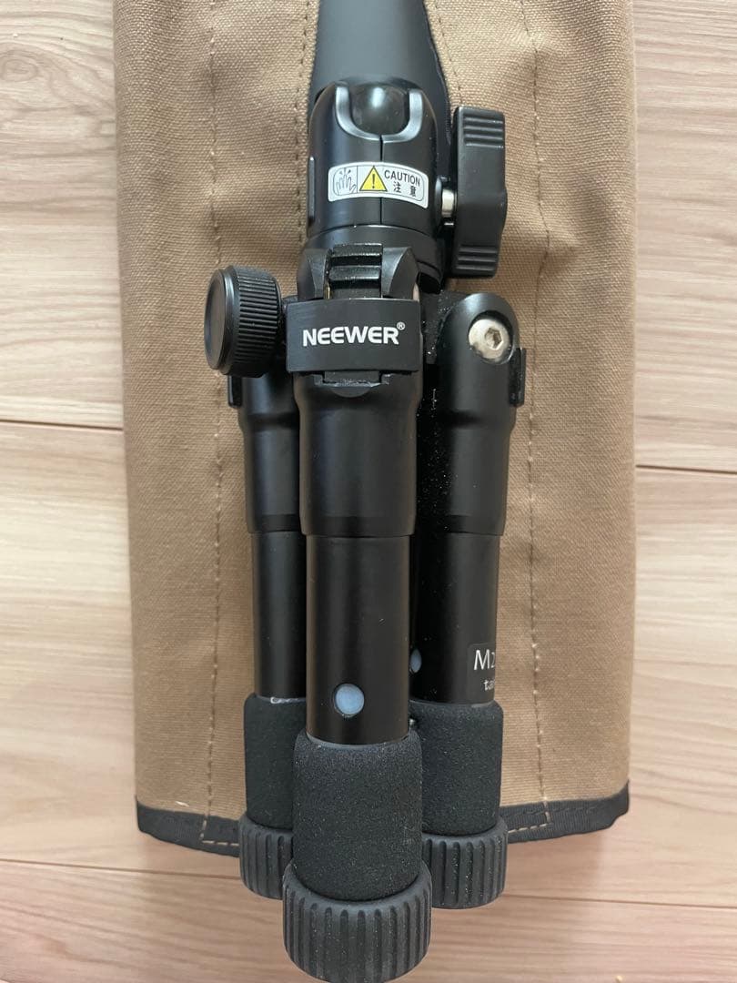 38explore Lumico38 コヨーテ　三脚付き