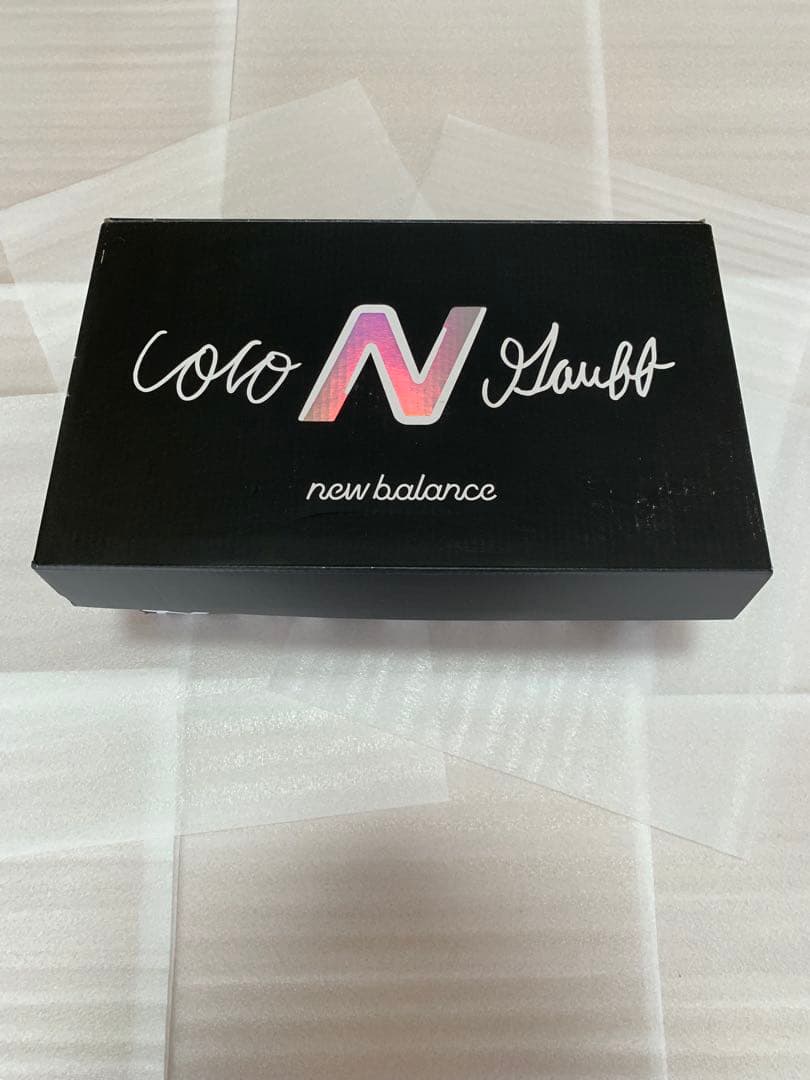 テニスシューズ　ニューバランス限定モデル　UCHCOCOH