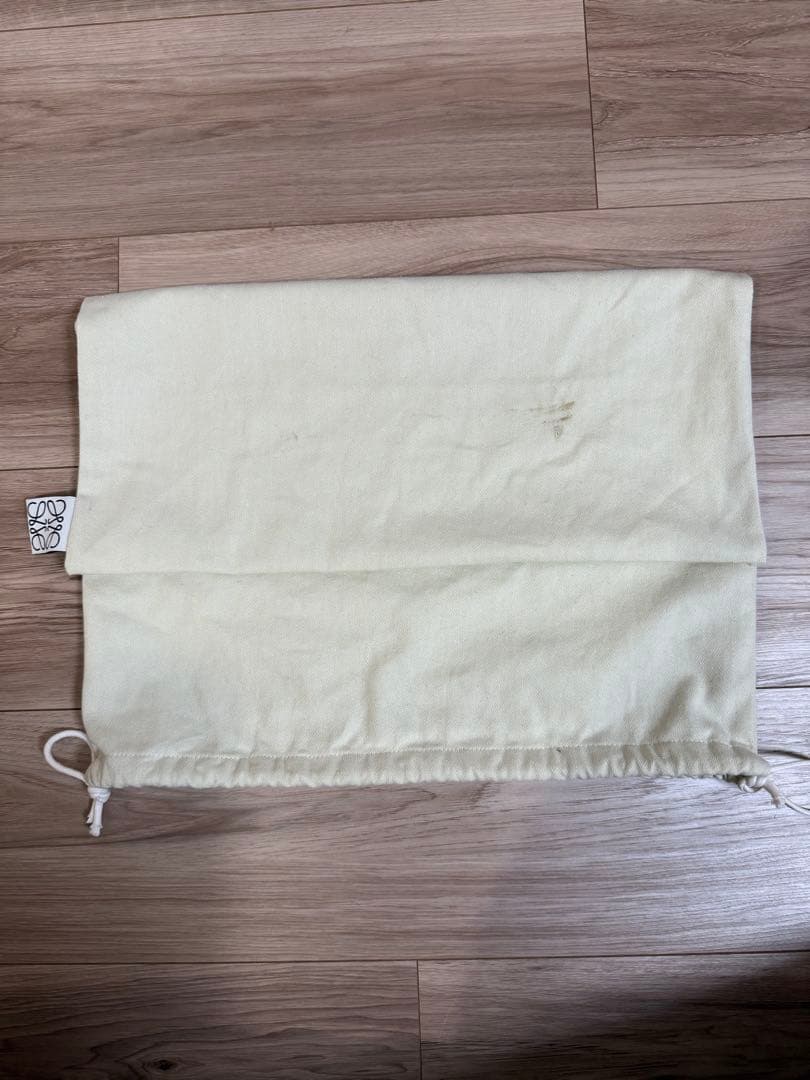 ロエベ　LOEWE ハンモックコンパクト 2wayショルダー　カーフレザー