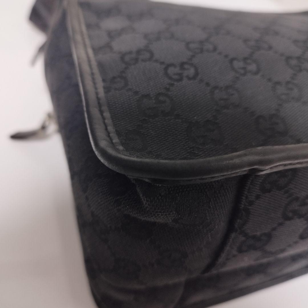 美品☆　グッチ　GGキャンバス　ショルダーバッグ　カメラバッグ　クロスボディ