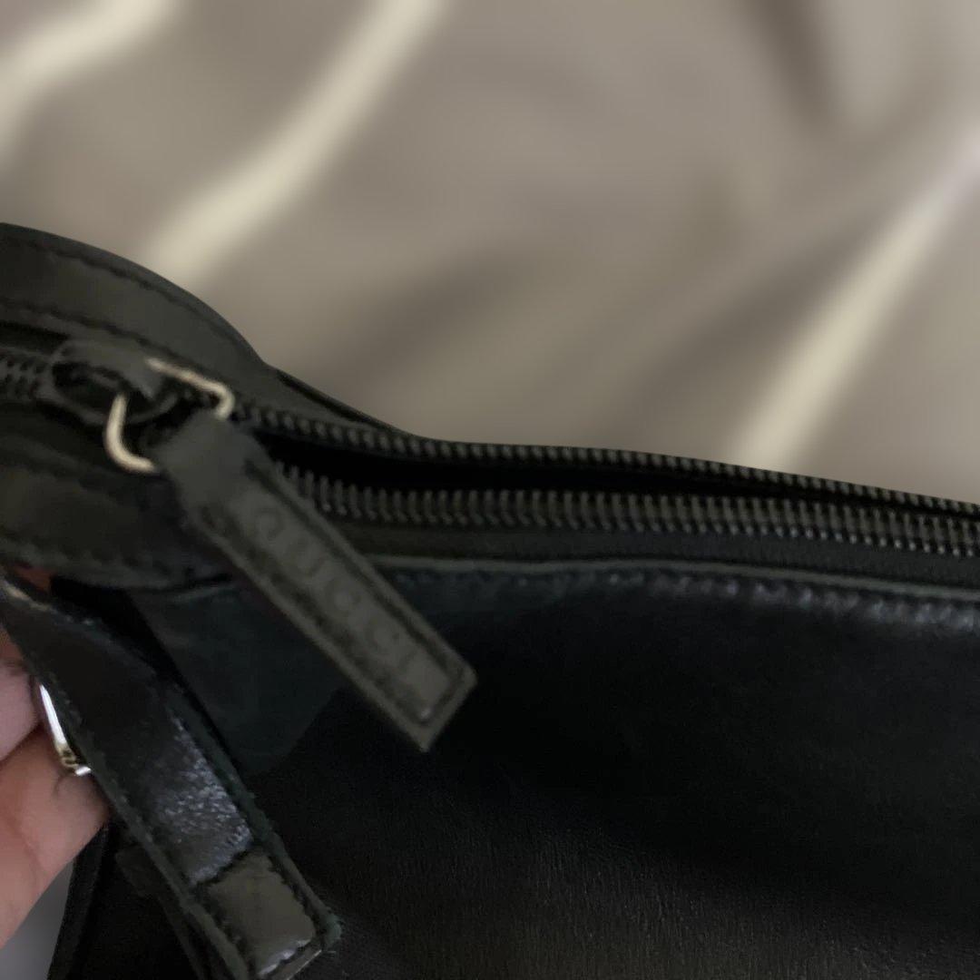【お値下げしました】GUCCI ブラック ショルダーバッグ