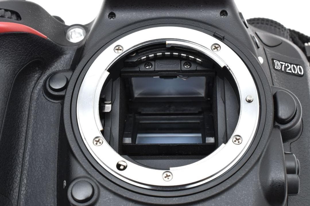 美品　ニコン D7200 ダブルレンズ/SD64GB/専用ガラスフィルム