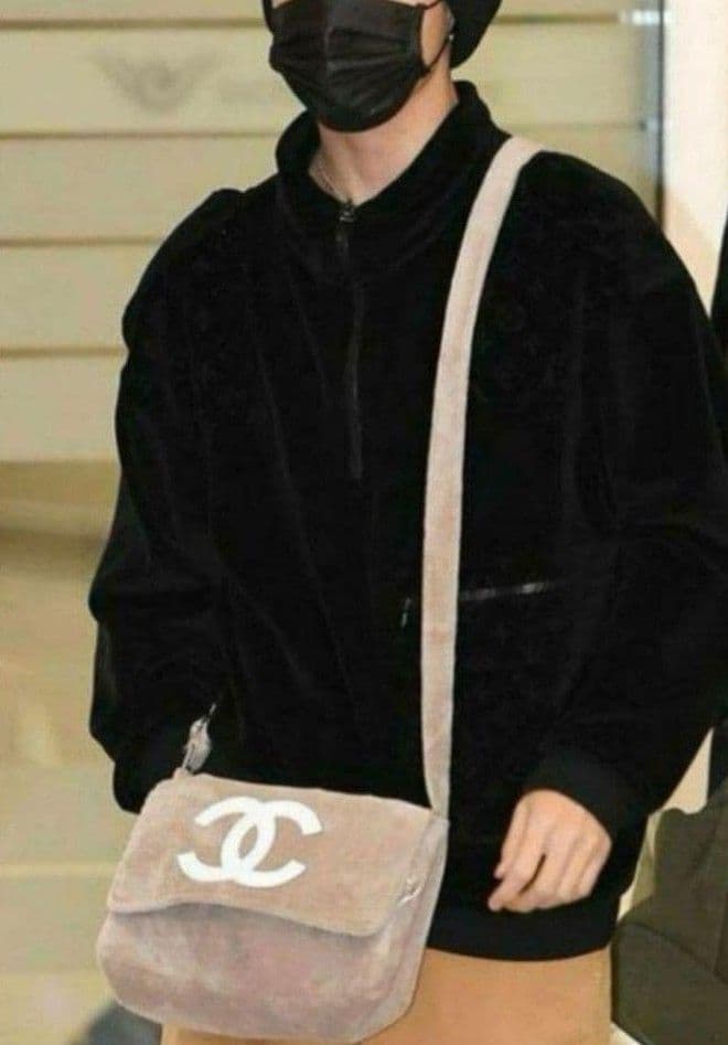 シャネル ショルダーバッグ ブラック ノベルティ